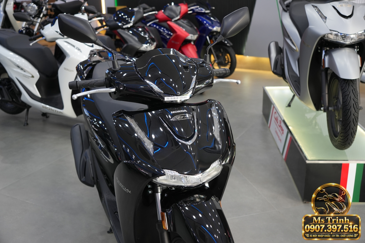 Honda SH150i Ý đen bóng 2027 tại Vĩnh Long - Sơn bóng lịch sự, tiện ích cho mỗi ngày