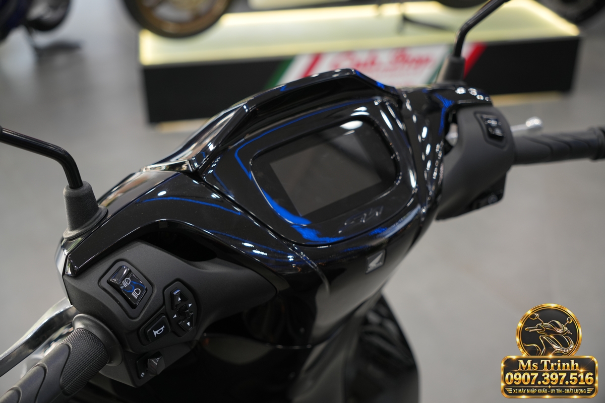 Honda SH150i Ý đen bóng 2027 tại Vĩnh Long - Sơn bóng lịch sự, tiện ích cho mỗi ngày