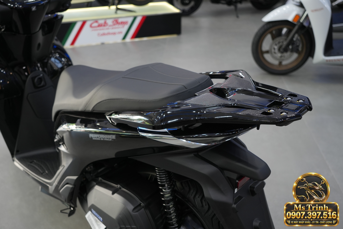 Honda SH150i Ý đen bóng 2027 tại Vĩnh Long - Sơn bóng lịch sự, tiện ích cho mỗi ngày