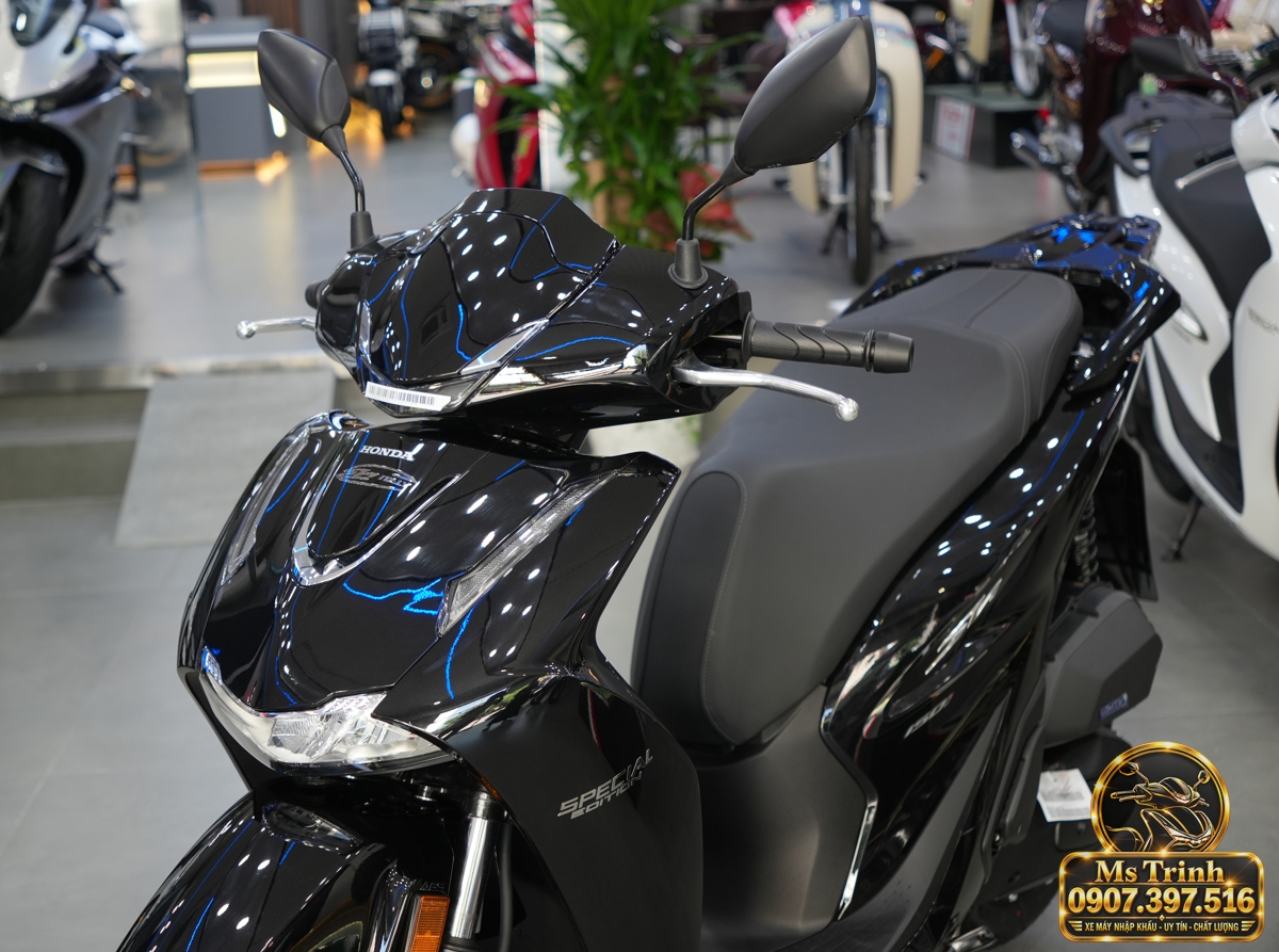Honda SH150i Ý đen bóng 2027 tại Vĩnh Long - Sơn bóng lịch sự, tiện ích cho mỗi ngày