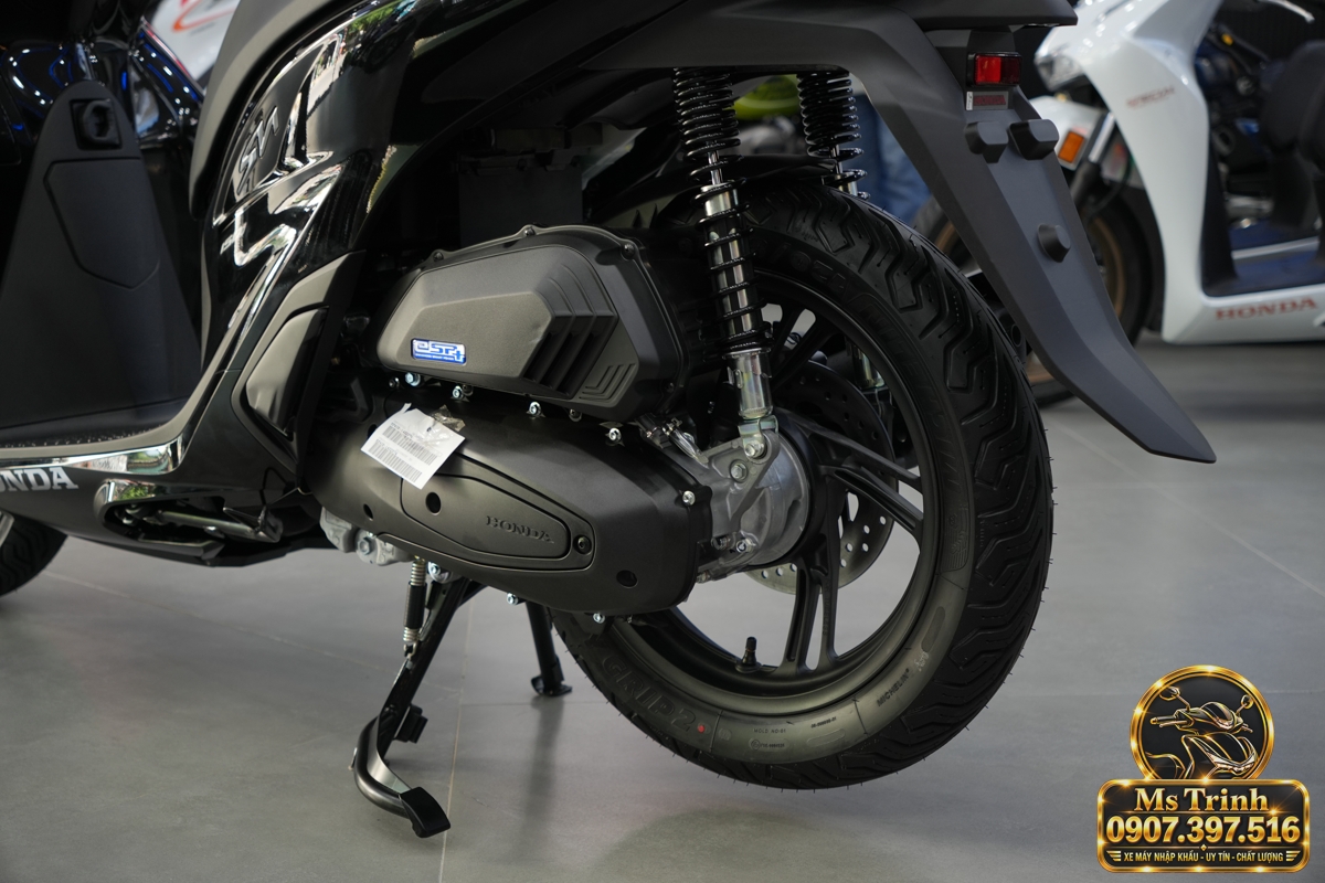 Honda SH150i Ý đen bóng 2027 tại Vĩnh Long - Sơn bóng lịch sự, tiện ích cho mỗi ngày