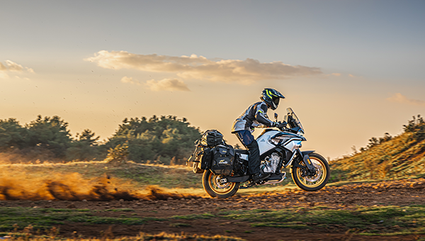 CF Moto 800MT Explorer 2025, ADV Cao Cấp Nhất, Chính Hãng, Giá Tốt tại Vĩnh Long