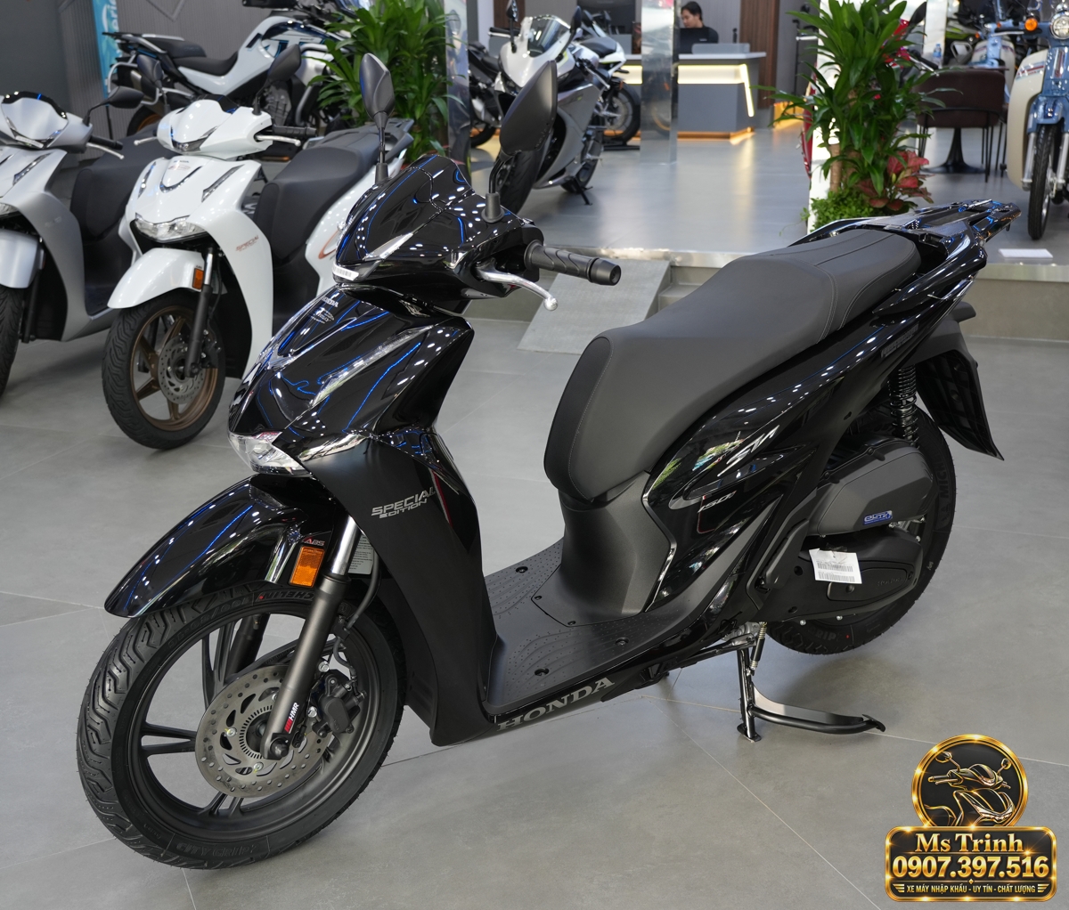 Honda SH150i Ý đen bóng 2027 tại Vĩnh Long - Sơn bóng lịch sự, tiện ích cho mỗi ngày