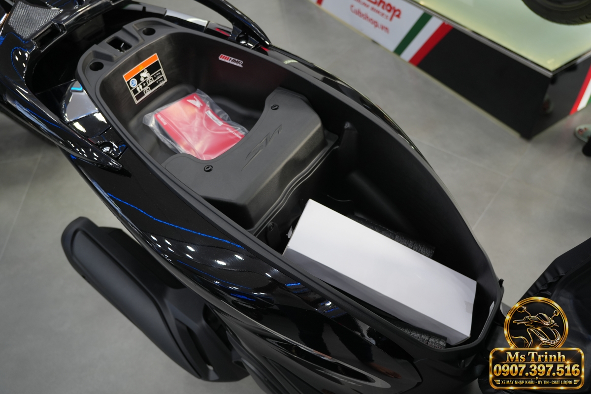 Honda SH150i Ý đen bóng 2027 tại Vĩnh Long - Sơn bóng lịch sự, tiện ích cho mỗi ngày