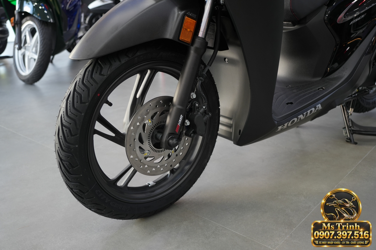 Honda SH150i Ý đen nhám 2027 tại Vĩnh Long sắc đen lịch lãm giá tốt, chính ngạch