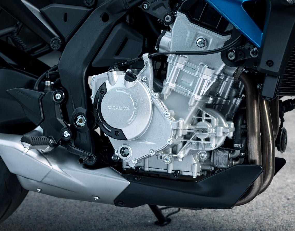 CF Moto 675NK 2025, Động Cơ 3 Xilanh Thẳng Hàng, Chính Hãng, Gía Rẻ tại Vĩnh Long