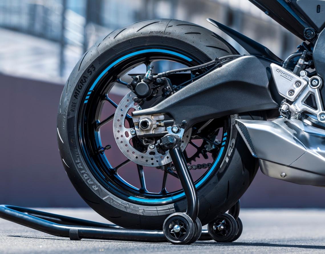CF Moto 675SR-R 2025 3 Xi Lanh Ngang, Siêu Thể Thao, Giá Rẻ tại Vĩnh Long