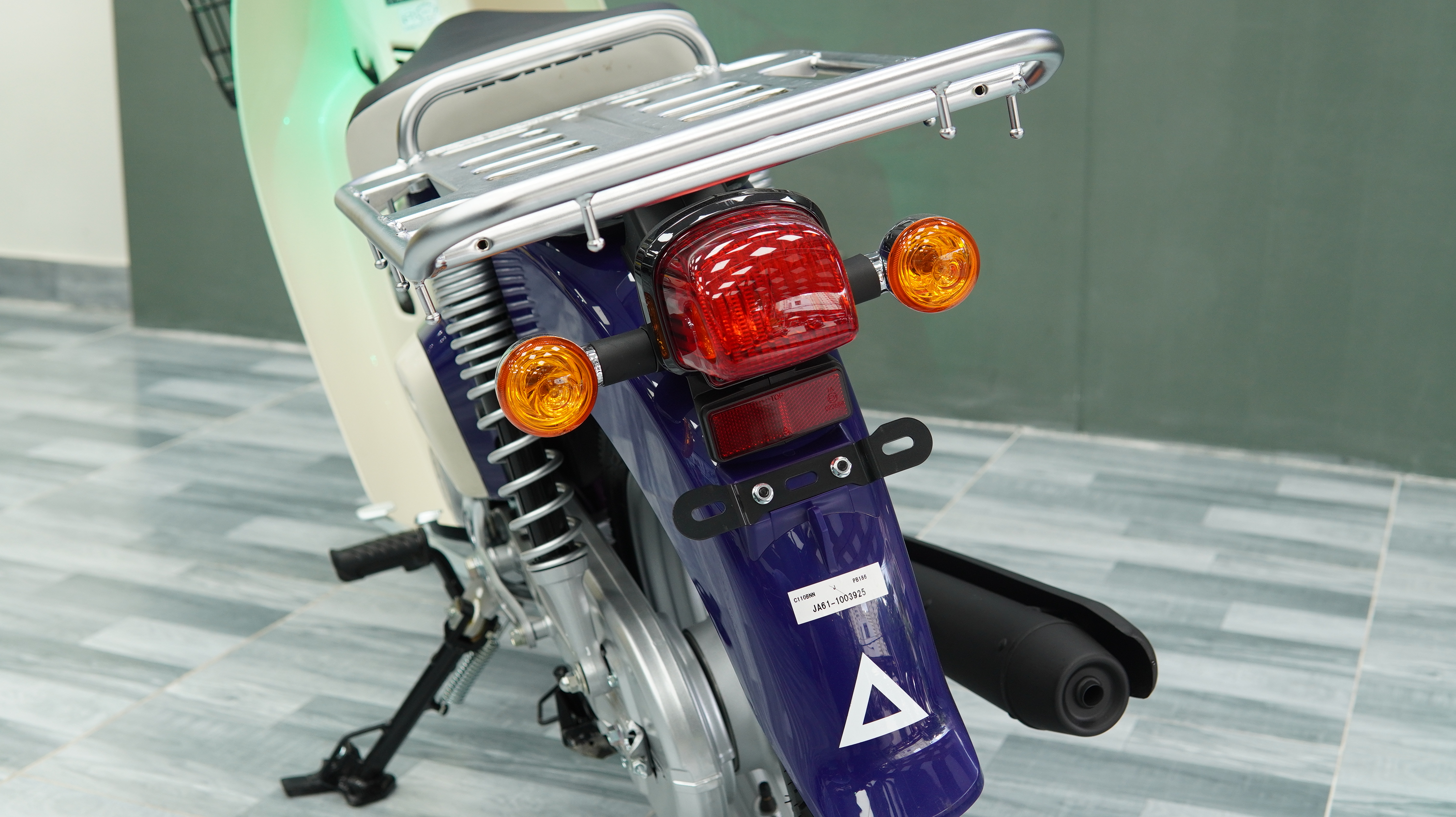 Honda Super Cub 110 Pro ABS 2025, Nhập Khẩu Chính Hãng Từ Nhật tại Vĩnh Long
