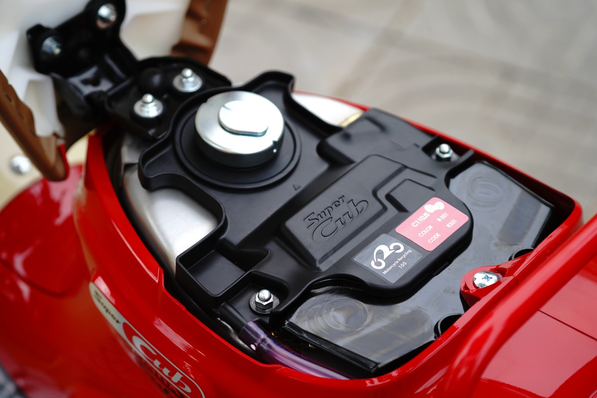Honda Super Cub 110ABS Hello Kitty Edition, Made In Japan tại Vĩnh Long