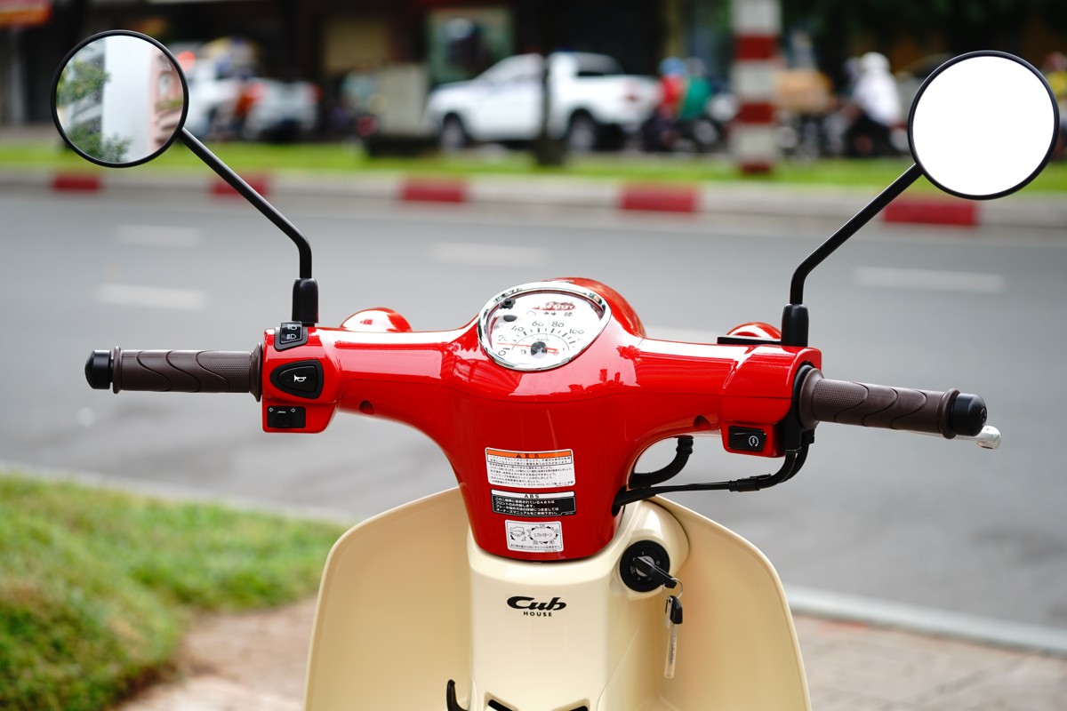 Honda Super Cub 110ABS Hello Kitty Edition, Made In Japan tại Vĩnh Long