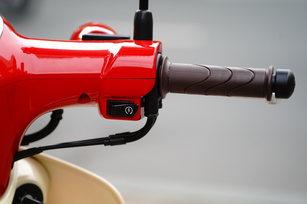 Honda Super Cub 110ABS Hello Kitty Edition, Made In Japan tại Vĩnh Long