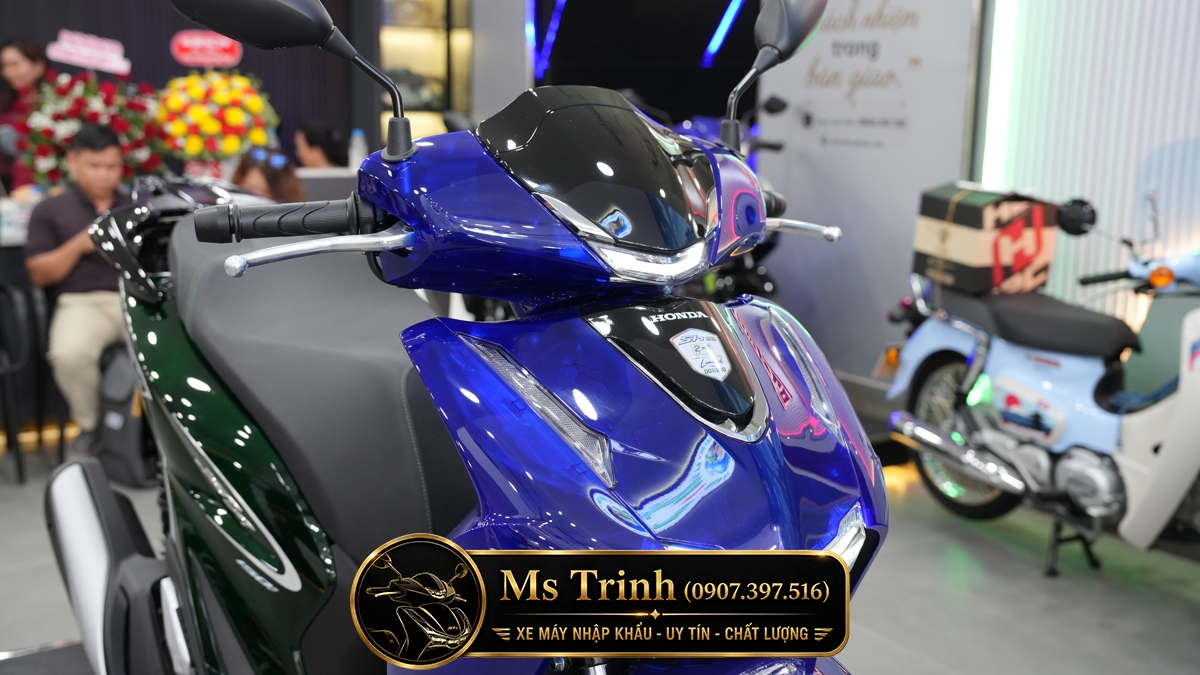 Honda SH150i Vetro Sapphire - Green tại Vĩnh Long: SH Ý 2 trong 1 giới hạn 200 xe