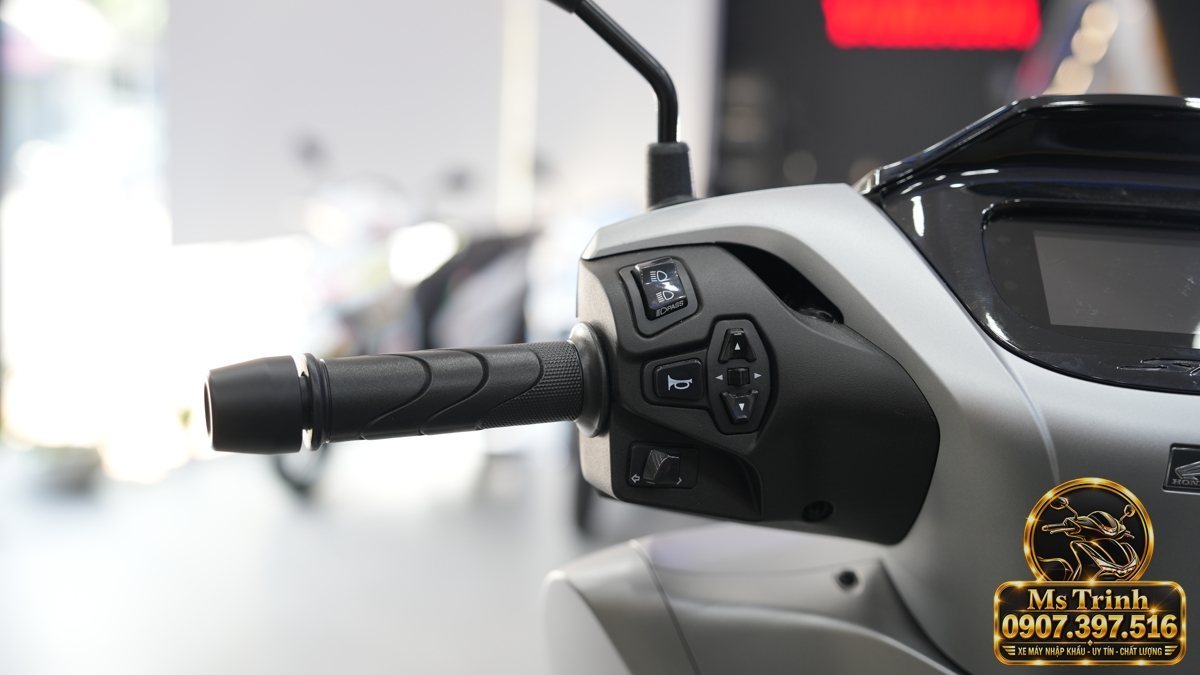 Honda SH150i Ý xám bạc 2027 tại Vĩnh Long - Nhập Ý, tem vàng sang trọng, giá tốt