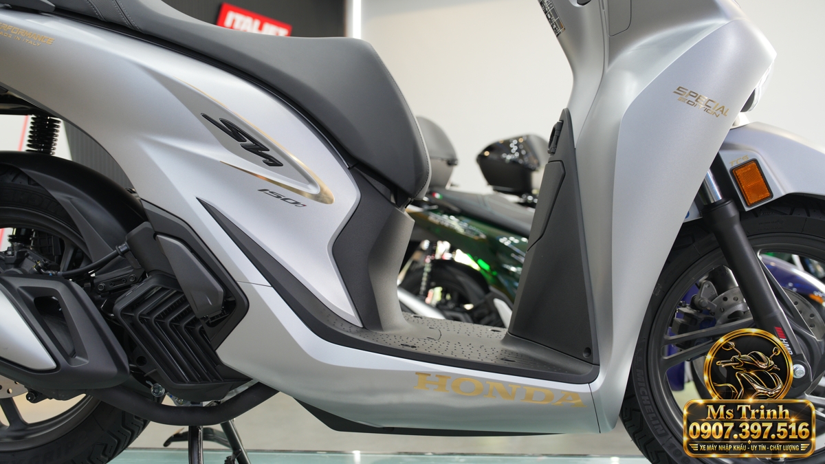 Honda SH150i Ý xám bạc 2027 tại Vĩnh Long - Nhập Ý, tem vàng sang trọng, giá tốt