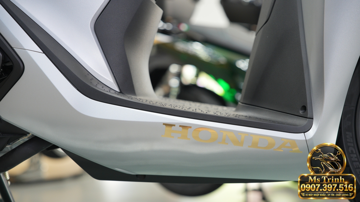 Honda SH150i Ý xám bạc 2027 tại Vĩnh Long - Nhập Ý, tem vàng sang trọng, giá tốt