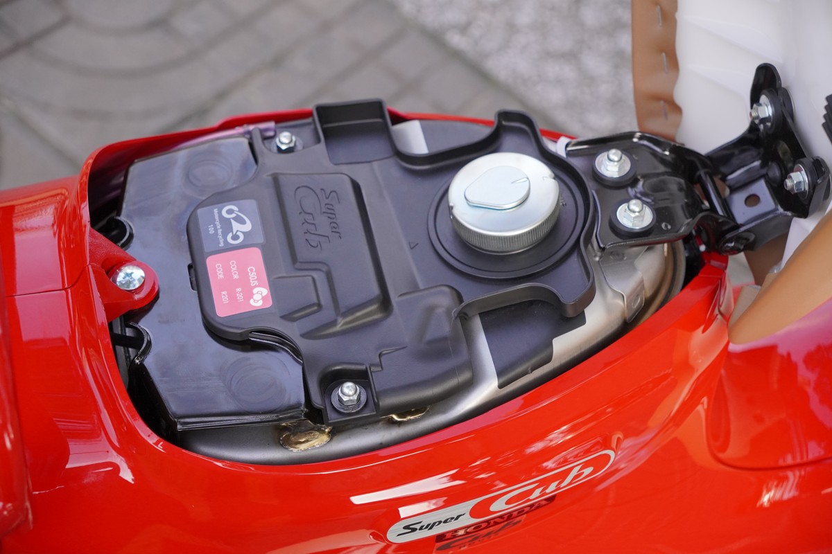 Honda Super Cub 50cc Hello Kitty Edition, Made In Japan, Hàng Hiếm tại Vĩnh Long