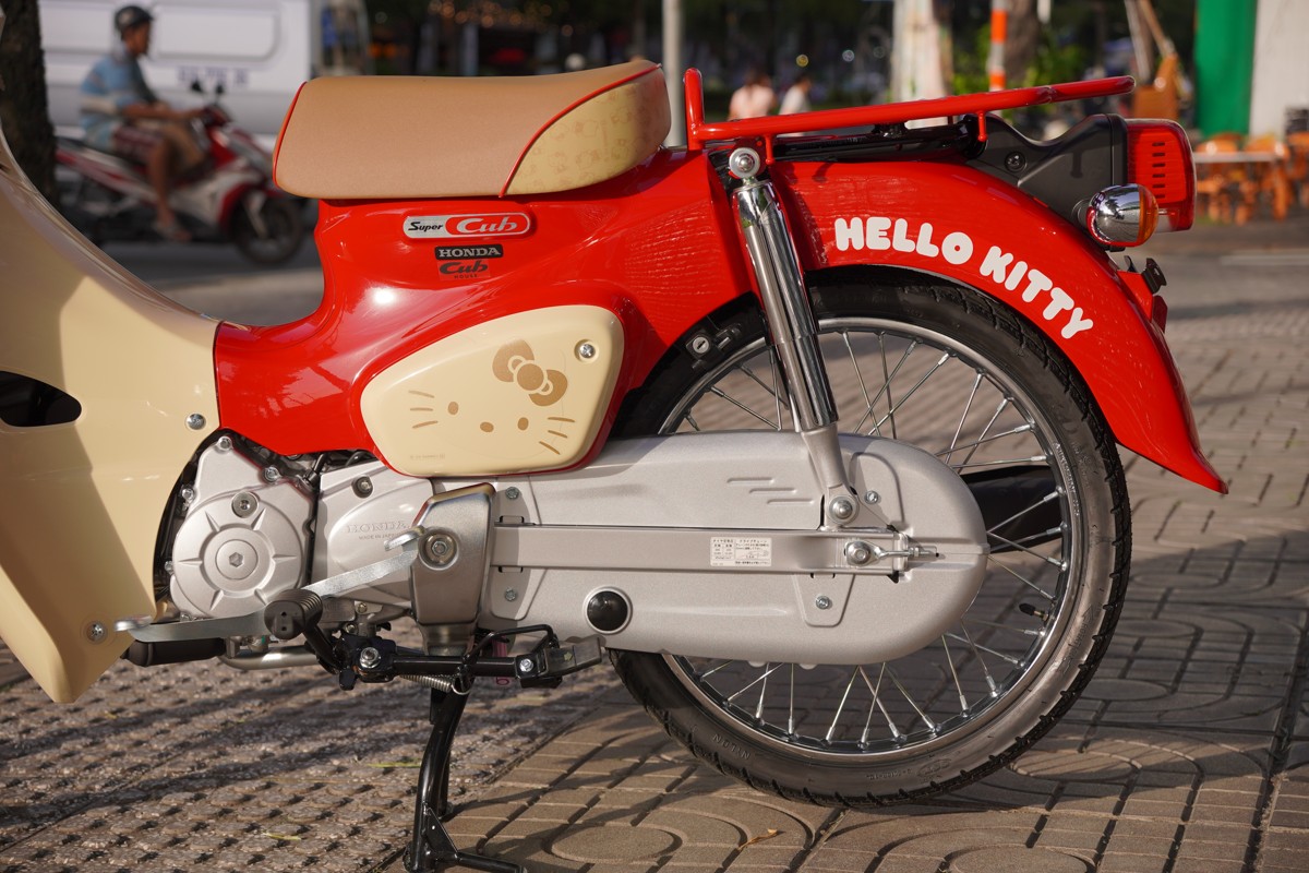 Honda Super Cub 50cc Hello Kitty Edition, Made In Japan, Hàng Hiếm tại Vĩnh Long
