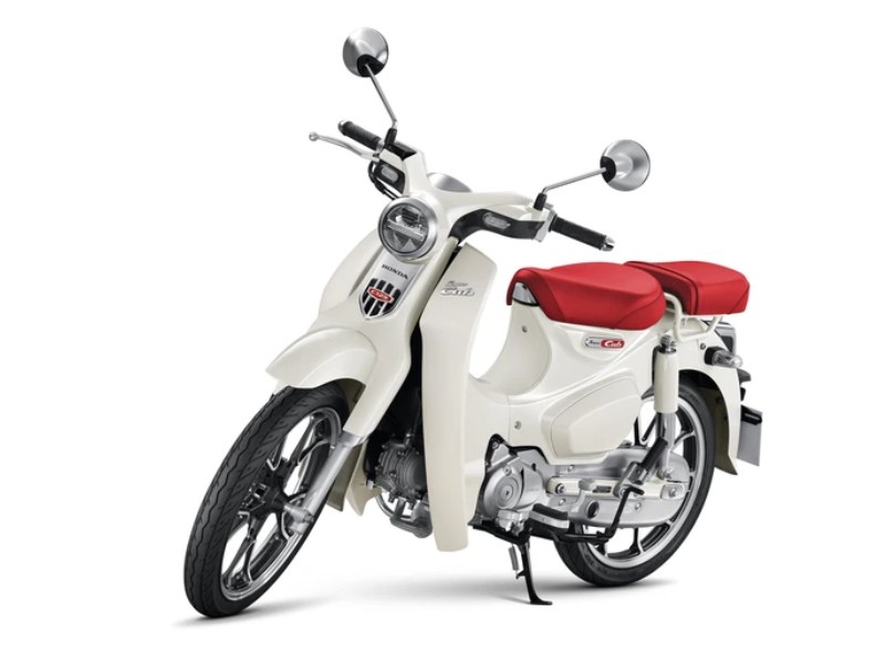 Honda Super Cub 125 Custom Edition Thái Lan 2025 màu trắng tại Vĩnh Long