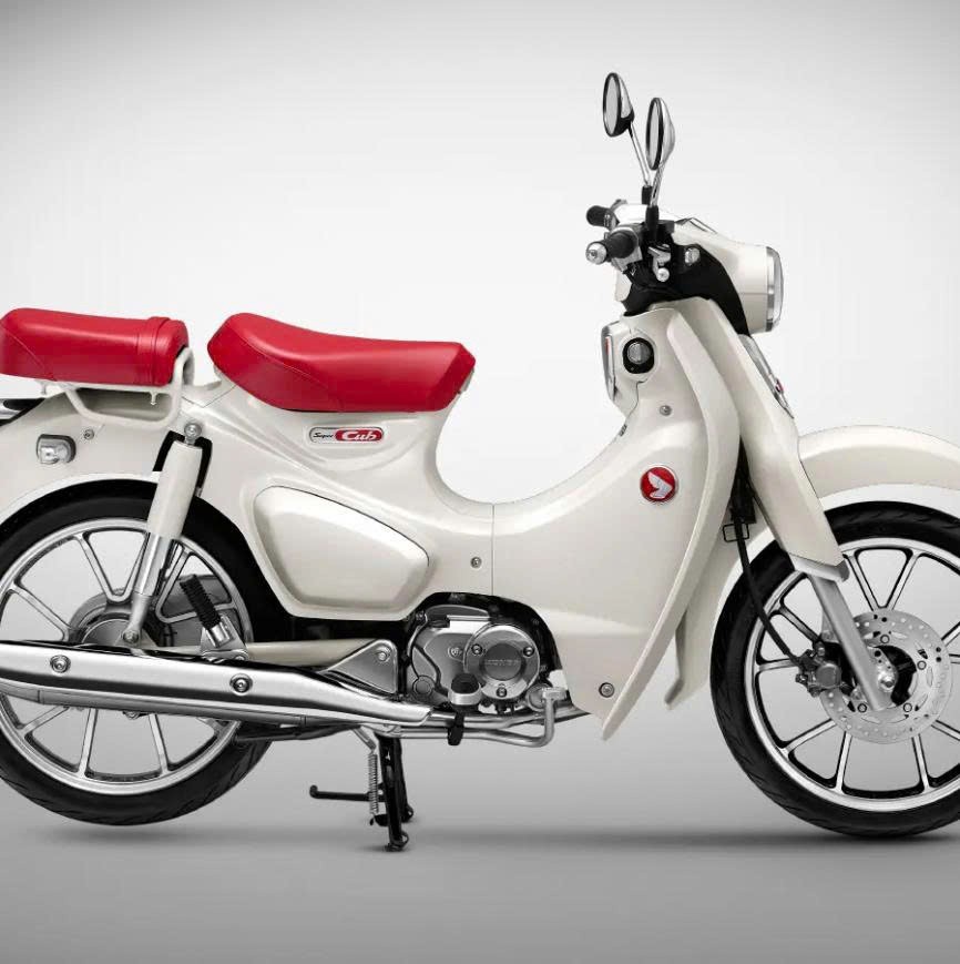 Honda Super Cub 125 Custom Edition Thái Lan 2025 màu trắng tại Vĩnh Long