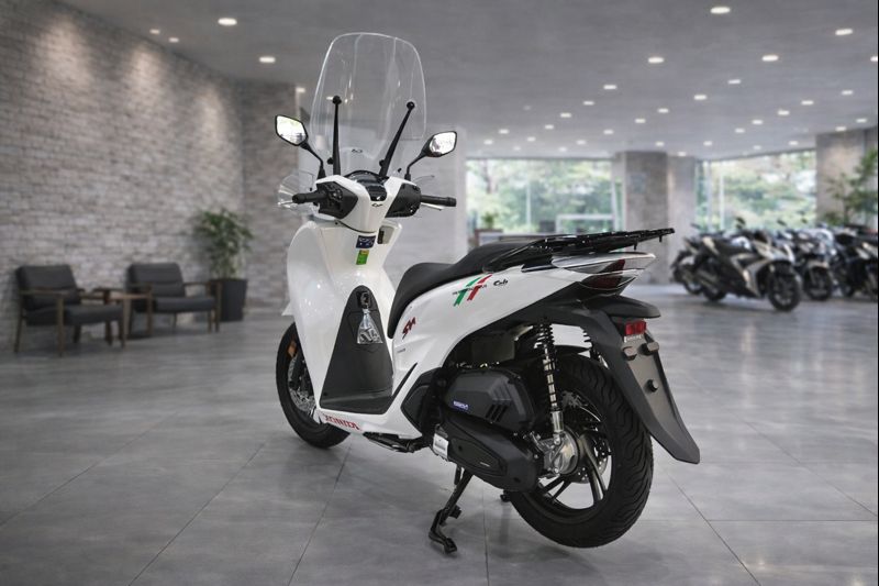 Honda SH150 trắng pha lê nhập Ý 2026 tại Vĩnh Long - Sport Edition chính ngạch, chuẩn chất Ý