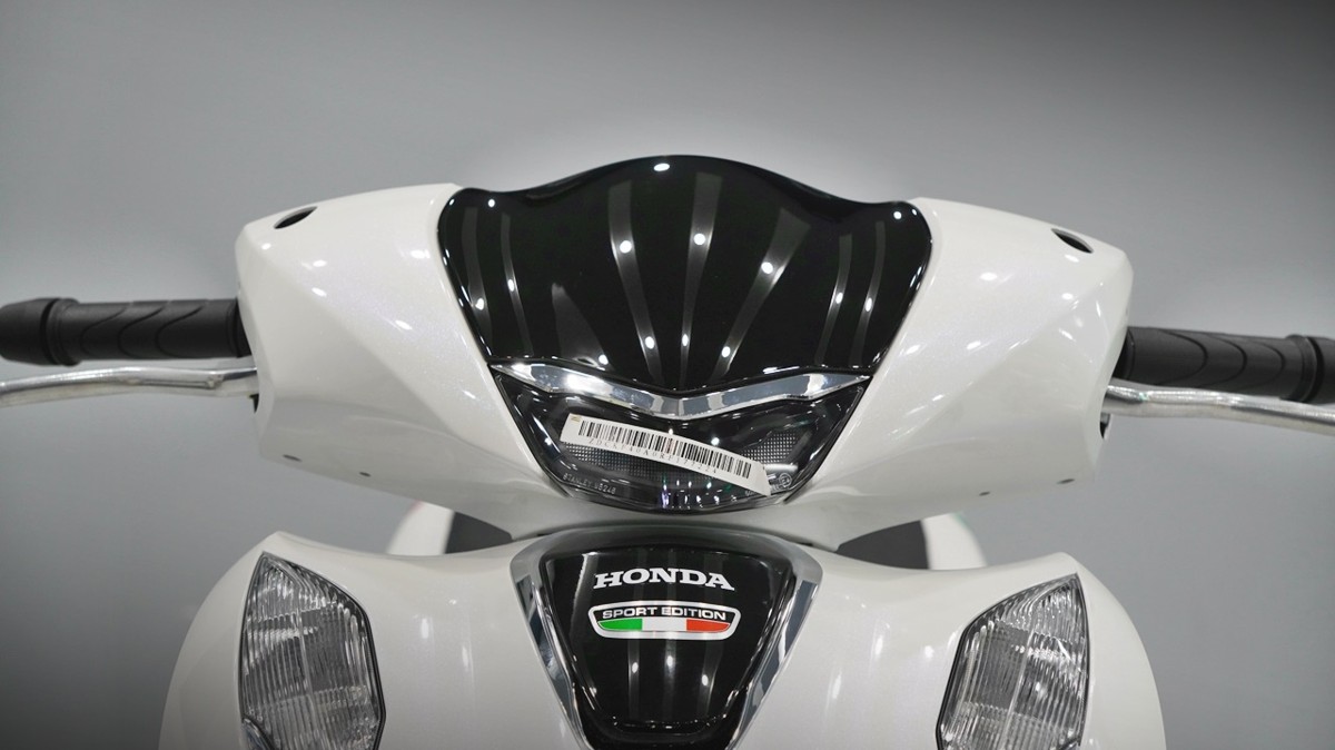 Honda SH150 trắng pha lê nhập Ý 2026 tại Vĩnh Long - Sport Edition chính ngạch, chuẩn chất Ý