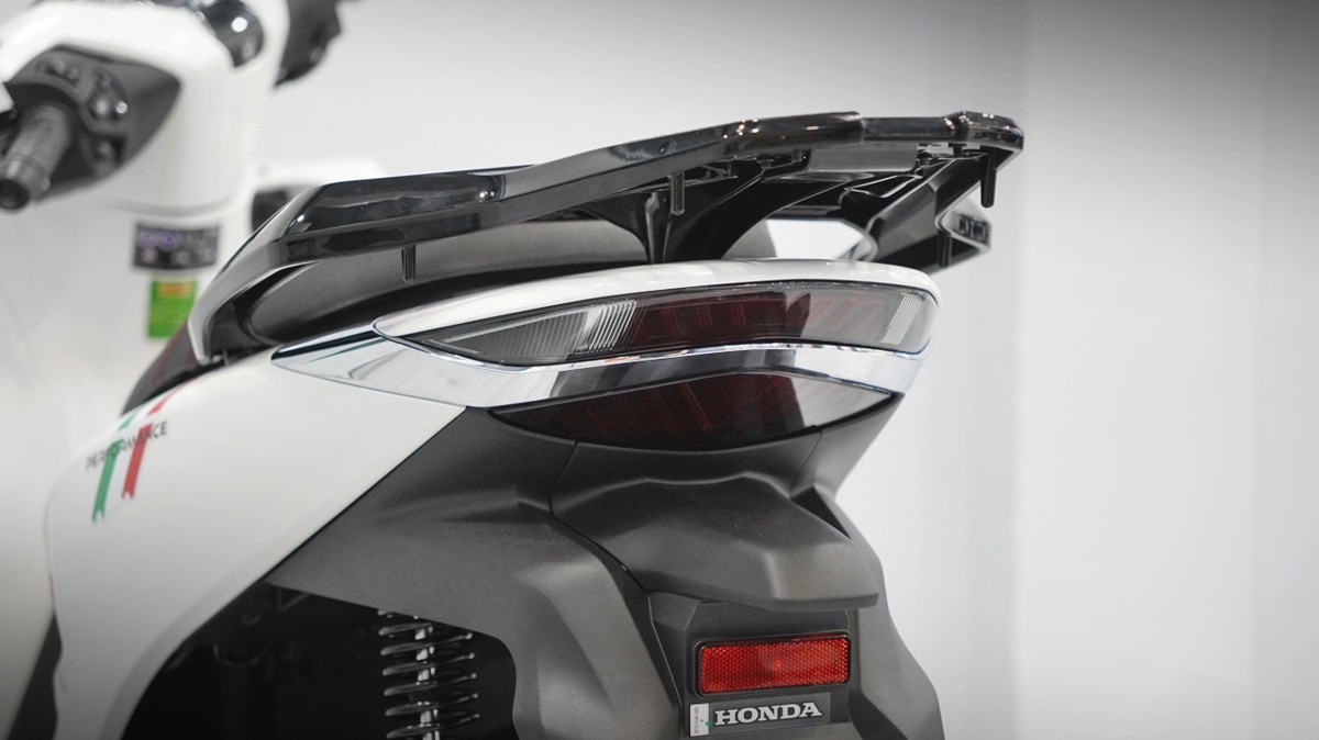 Honda SH150 trắng pha lê nhập Ý 2026 tại Vĩnh Long - Sport Edition chính ngạch, chuẩn chất Ý