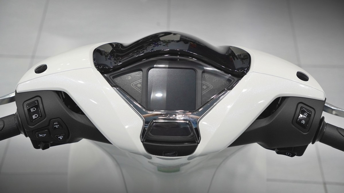 Honda SH150 trắng pha lê nhập Ý 2026 tại Vĩnh Long - Sport Edition chính ngạch, chuẩn chất Ý