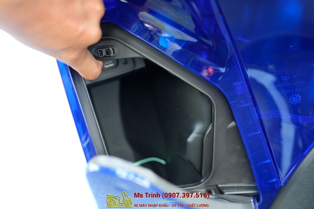 Honda SH150 Vetro Blue 2026 Limited Edition - Siêu phẩm SH Ý dàn áo xanh trong suốt cực hiếm tại Vĩnh Long