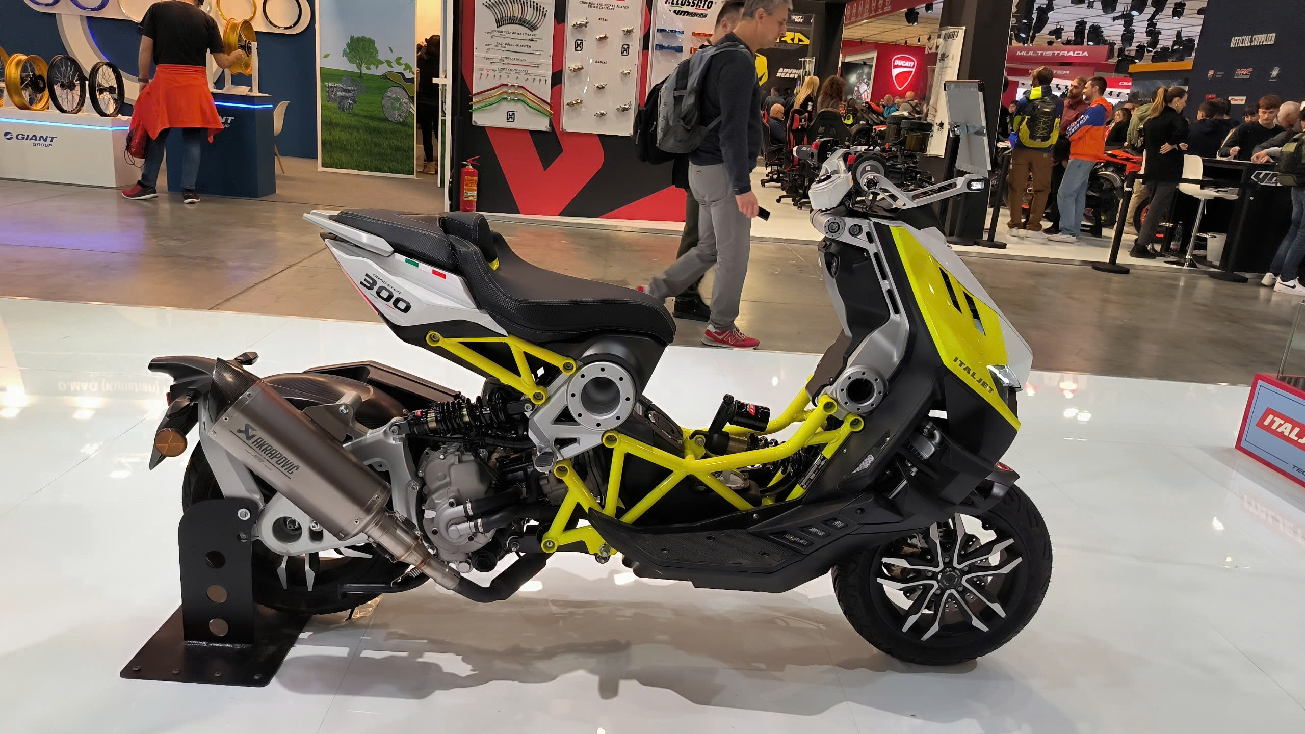 Italjet Dragster 300, Xe Tay Ga Thể Thao Thương Hiệu Từ Italy tại Vĩnh Long