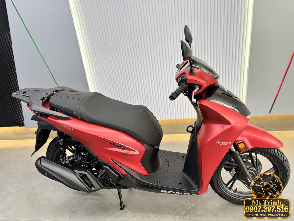 Bộ ảnh Honda SH150i Ý đỏ đời 2027 số 2 Ảnh showroom xe Honda SH150i Ý đỏ 2027 phục vụ khách hàng tham khảo ngoại hình thực tế