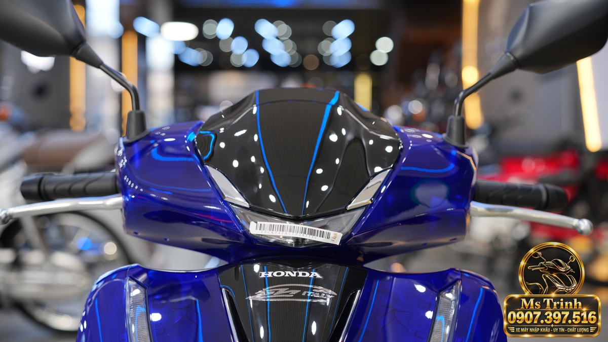 Honda SH150 Vetro Blue Sapphire ảnh thực tế số 5487 Ảnh Honda SH150 Vetro Blue Sapphire 2027 nhập khẩu nguyên chiếc từ Ý tại showroom